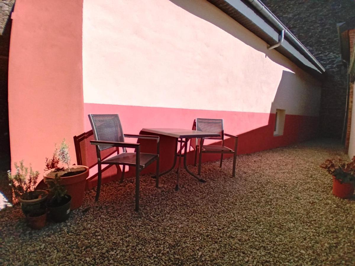 Appart Hotel Au Pied De Vigne Врес-сюр-Семуа Экстерьер фото