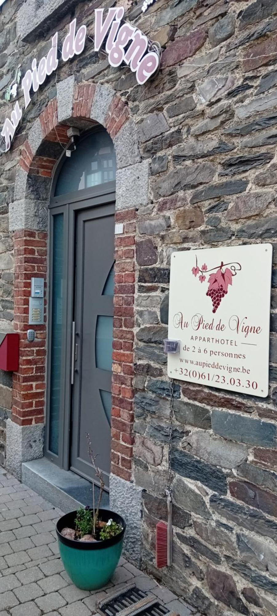 Appart Hotel Au Pied De Vigne Врес-сюр-Семуа Экстерьер фото
